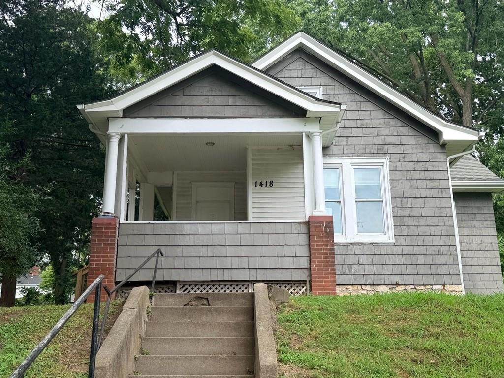 1418 6TH Avenue, Leavenworth, KS 66048