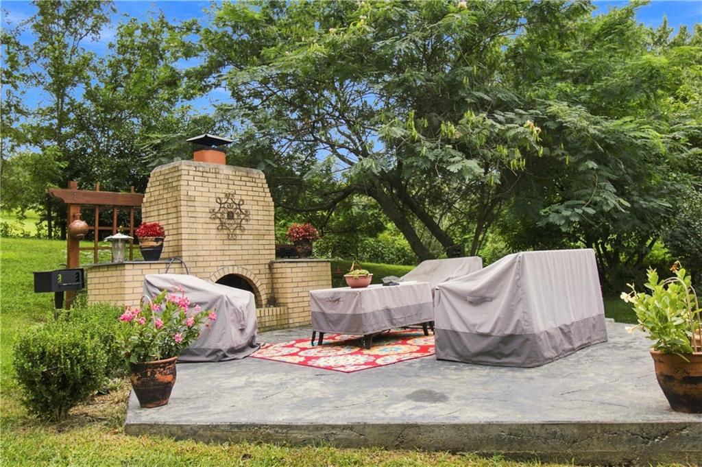 1807 N Elsea Smith Road, Independence, MO 64056