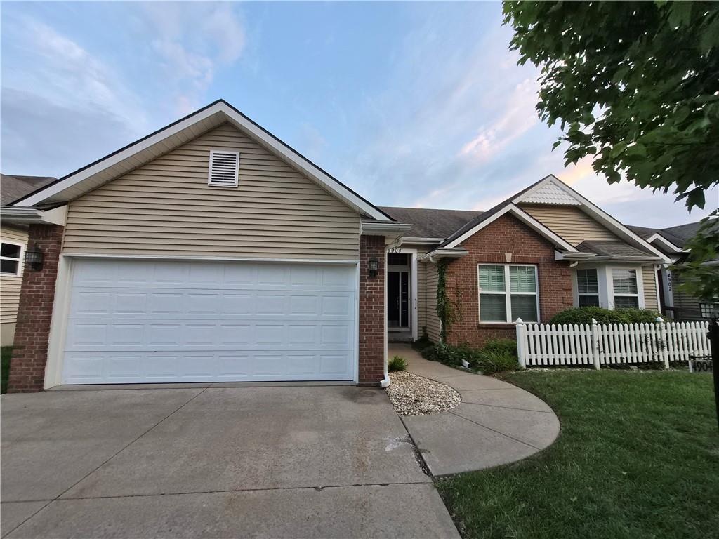 4904 Kelsey Court, St Joseph, MO 64506