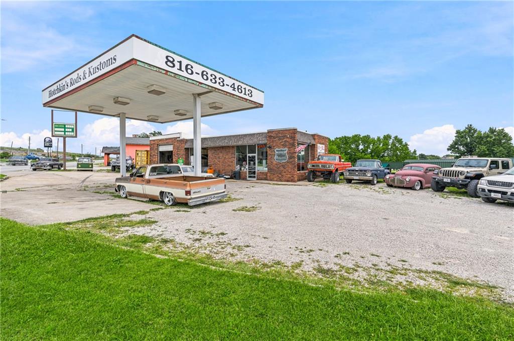 120 US-40 Highway, Odessa, MO 64076