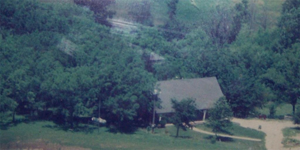 6820 S Hillside School Road, Oak Grove, MO 64075