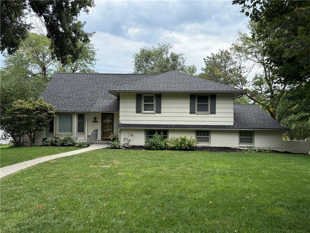7419 Booth Street, Prairie Village, KS 66208