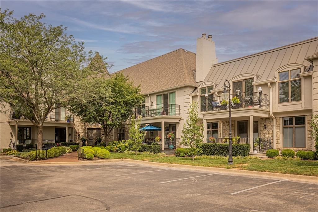 9100 Lamar Avenue, Overland Park, KS 66207