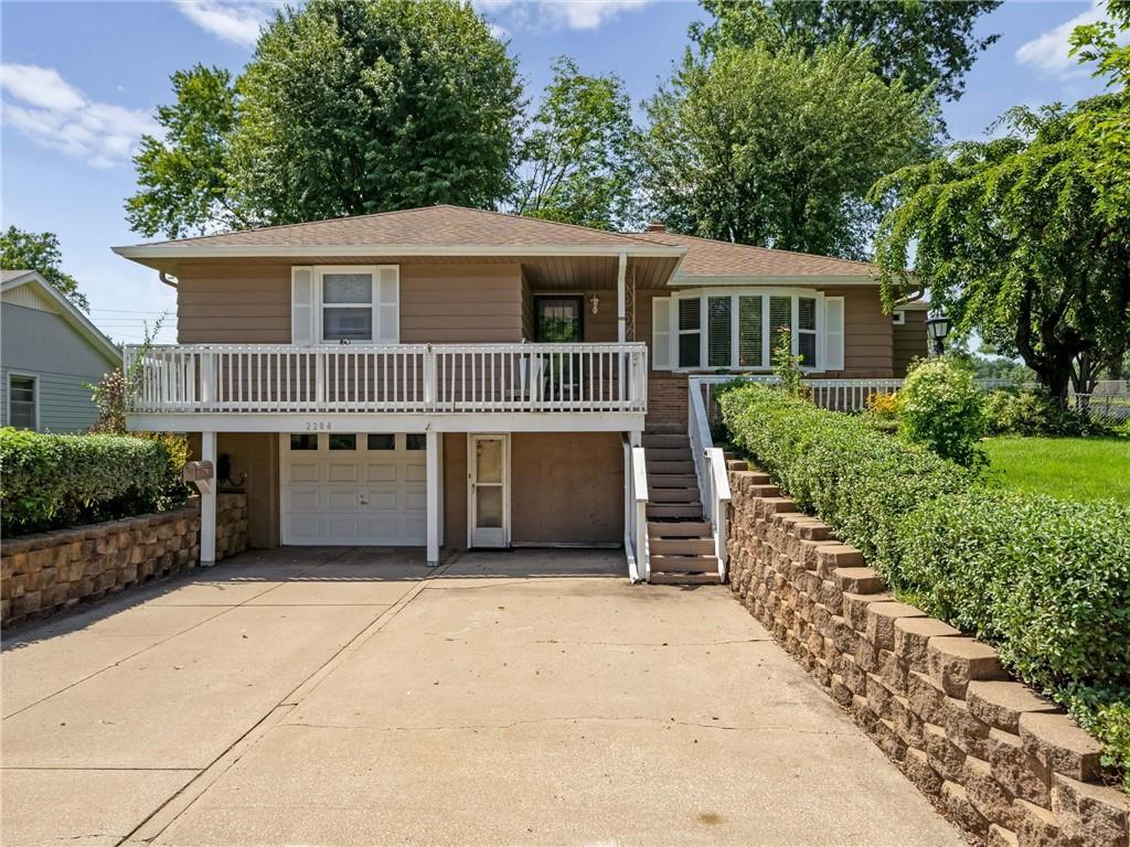 2204 Strader Terrace, St Joseph, MO 64503
