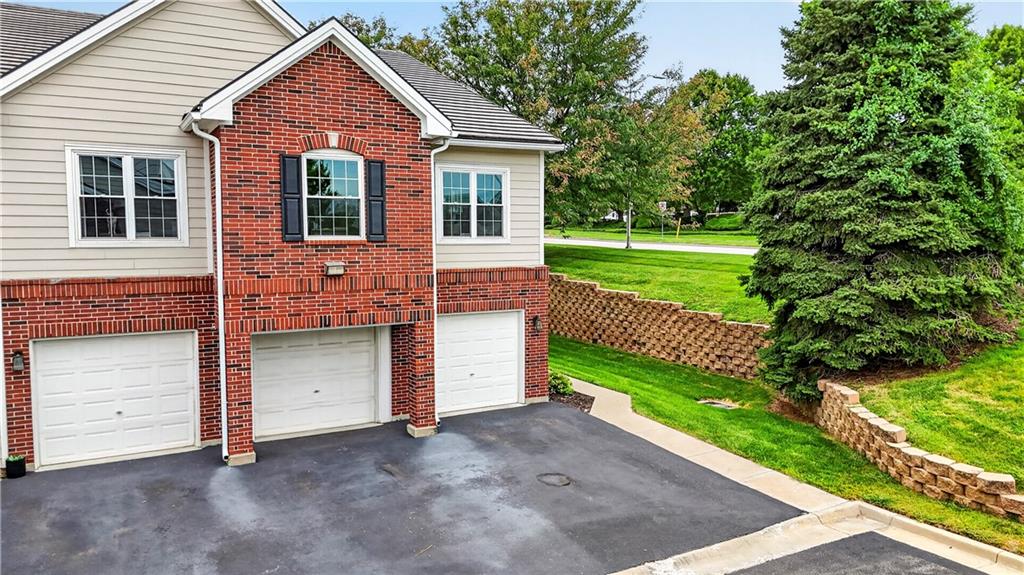 11610 Tomahawk Creek Parkway, Leawood, KS 66211