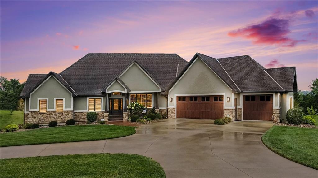 3 Mission Hills Drive, St Joseph, MO 64507