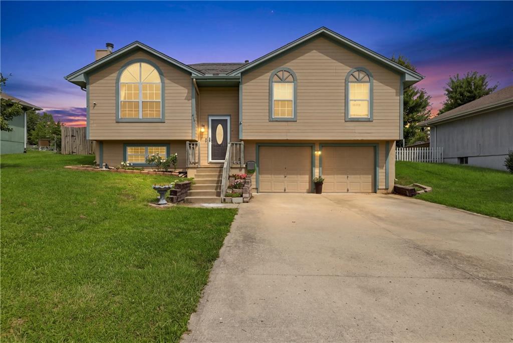 419 E Phillips Street, Odessa, MO 64076