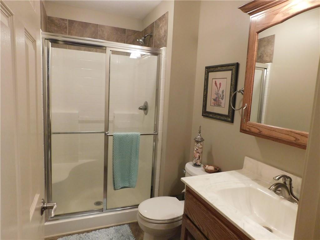 186 NE 901p Road, Clinton, MO 64735