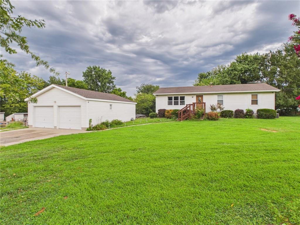 205 NW 21st Road, Warrensburg, MO 64093