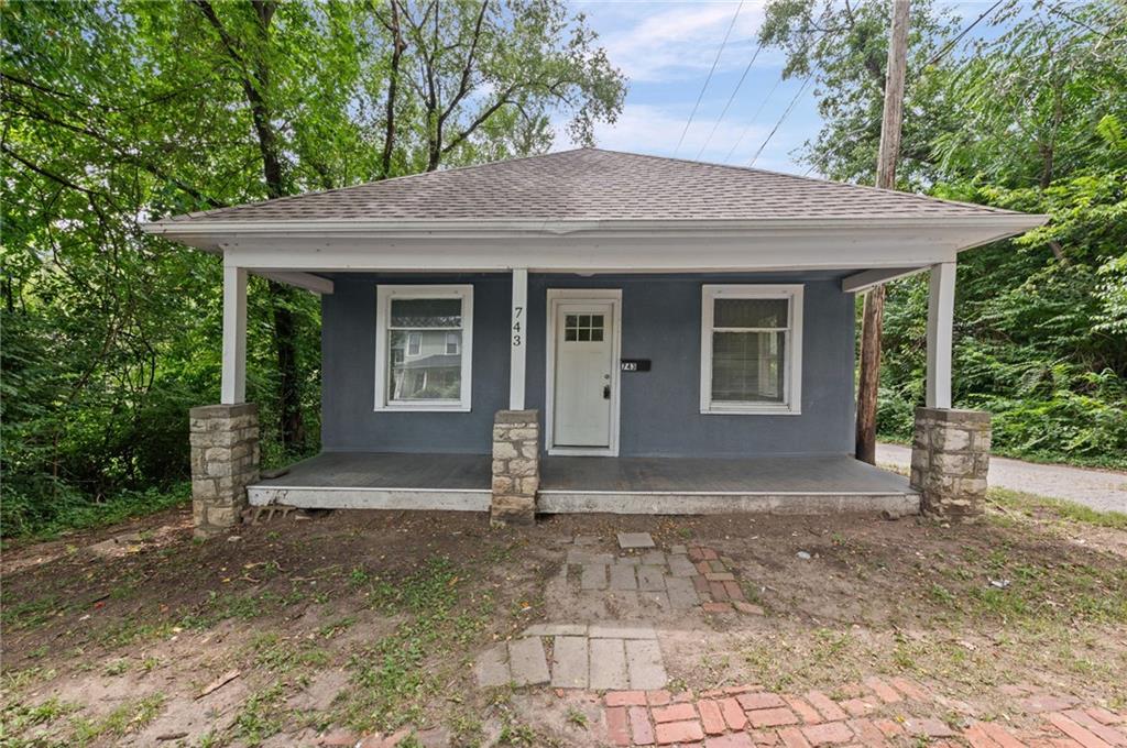 743 Kickapoo Street, Leavenworth, KS 66048
