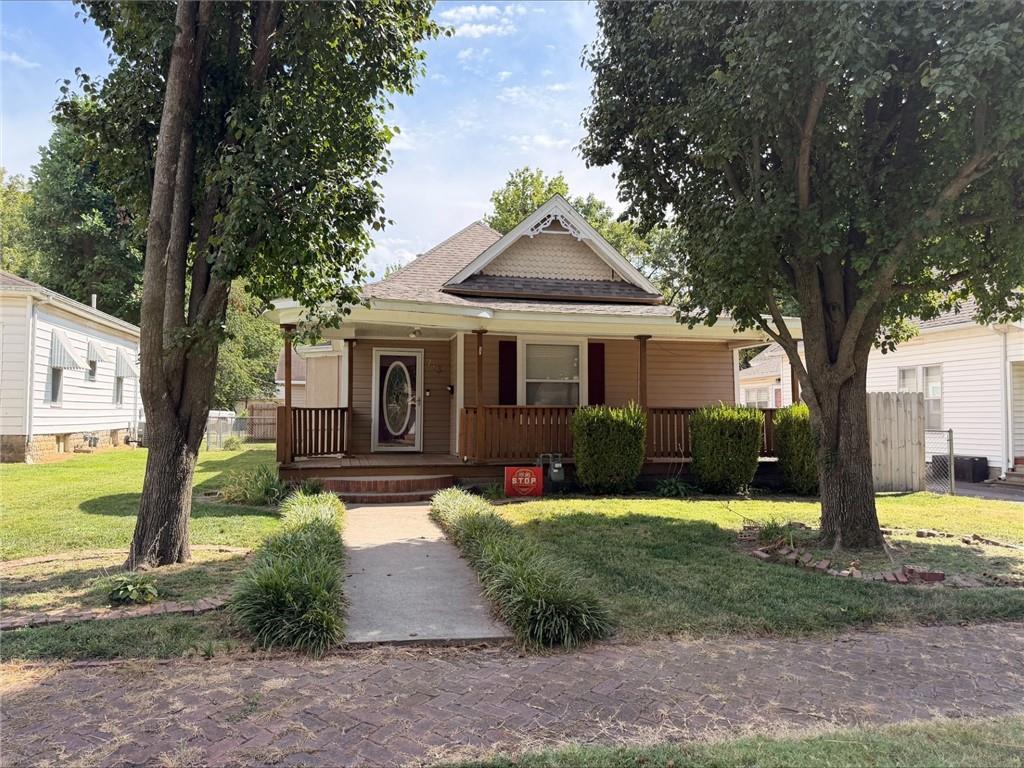 713 W 1st Street, Pittsburg, KS 66762