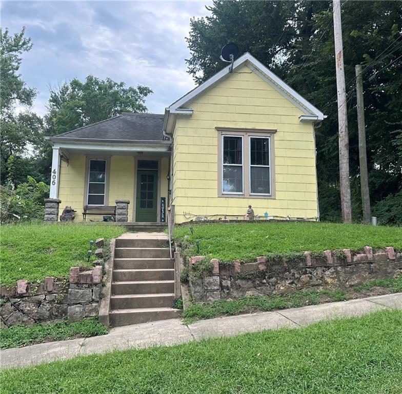 406 W Poulin Street, St Joseph, MO 64501