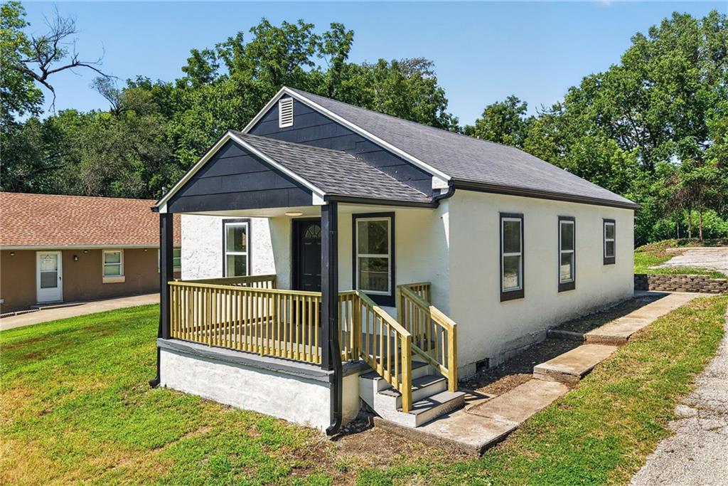 2904 NE Parvin Road, Kansas City, MO 64117