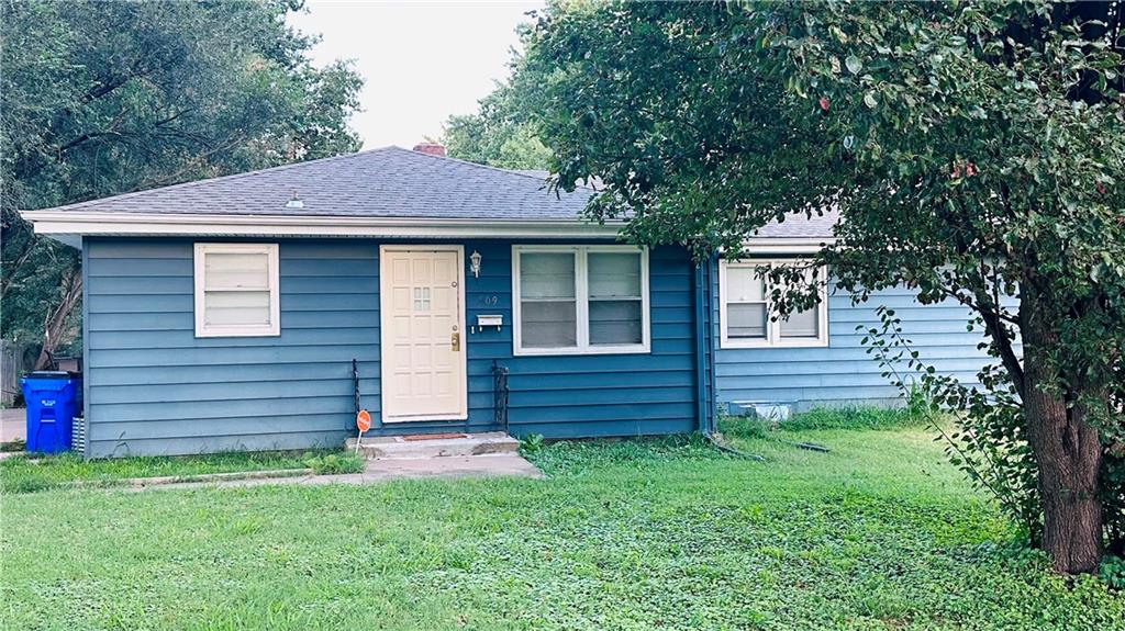 509 SE Browning Avenue, Lee's Summit, MO 64063