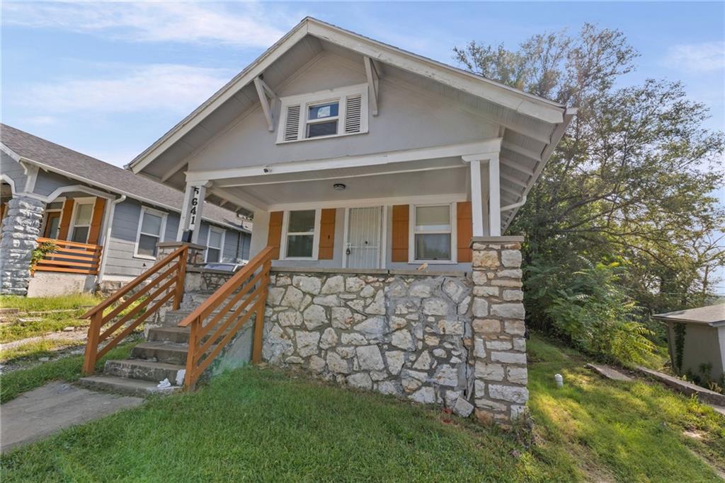 5641 PROSPECT Avenue, Kansas City, MO 64130