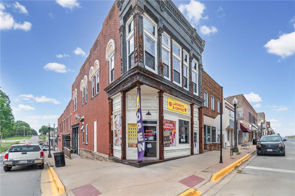 102 S Thornton Street, Richmond, MO 64085