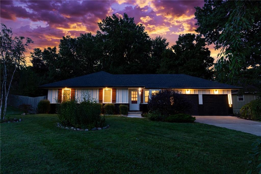 2 E 127th Terrace, Kansas City, MO 64145