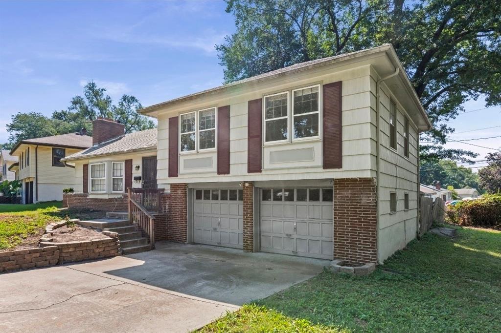 9503 E 80TH Terrace, Raytown, MO 64138