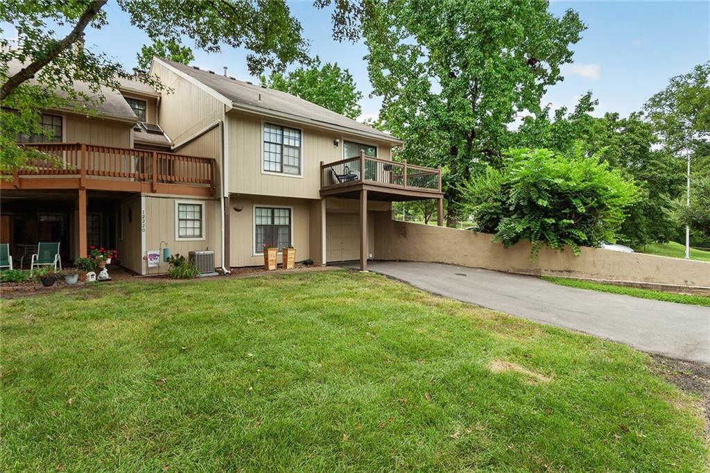 12220 Holmes Lane, Kansas City, MO 64146