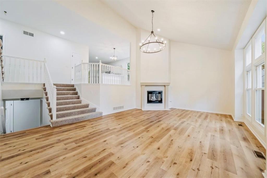 11425 Northwood Circle, Olathe, KS 66061