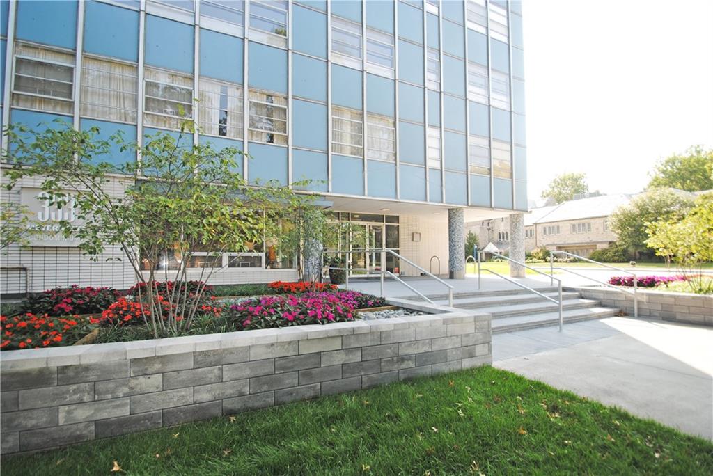 333 W Meyer Boulevard, Kansas City, MO 64113