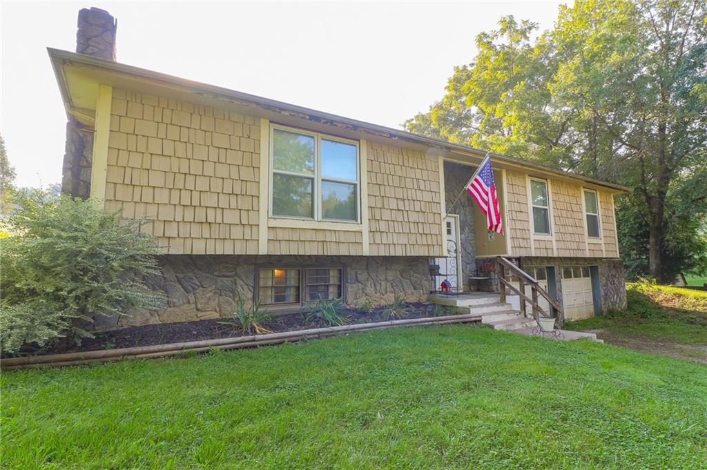 12723 Cave Lane, Excelsior Springs, MO 64024