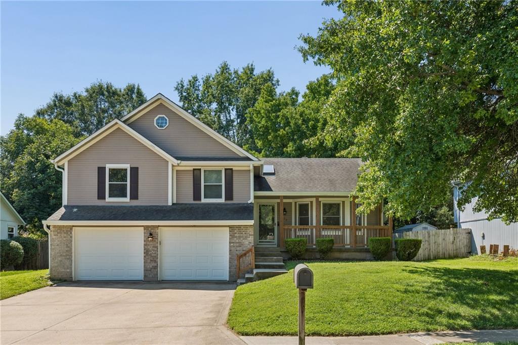 412 SE HAMILTON Court, Blue Springs, MO 64014