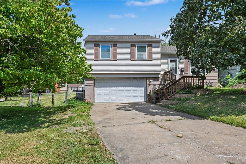 16108 E 32nd Street, Independence, MO 64055