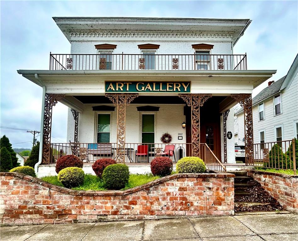 202 N 3rd Street, Louisiana, MO 63353