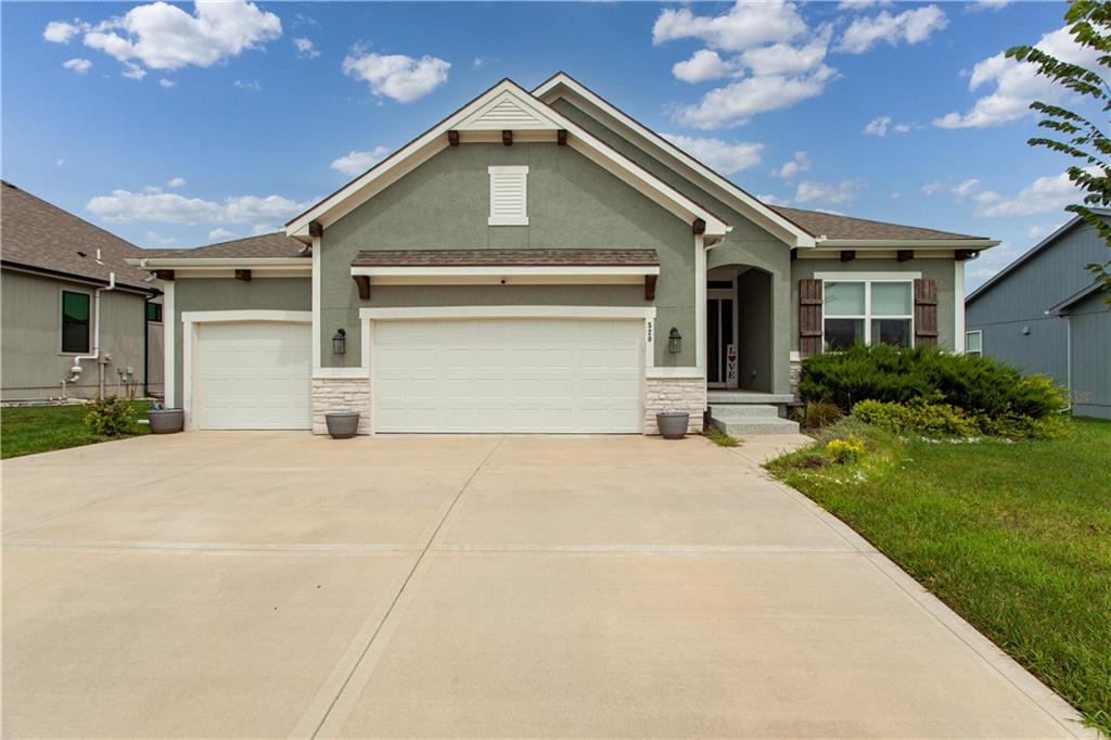 520 SE David Road, Lee's Summit, MO 64082