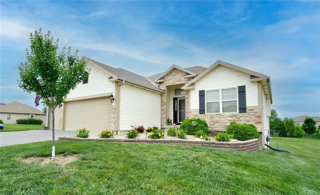 13305 N Copper Ridge Drive, Platte City, MO 64079