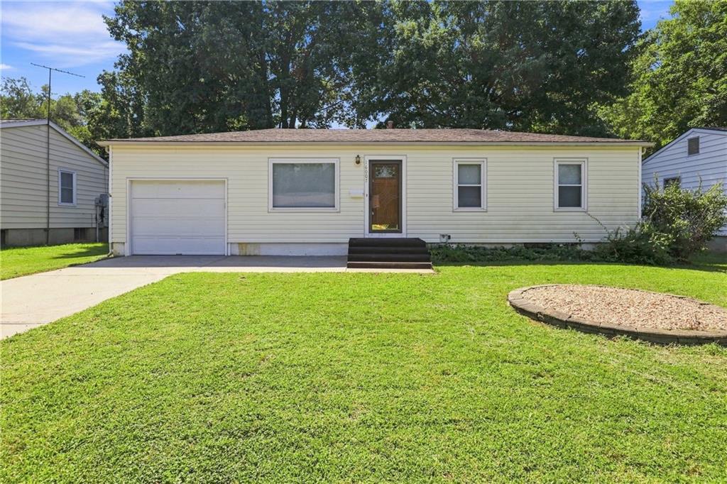 16007 E 17th Street, Independence, MO 64050