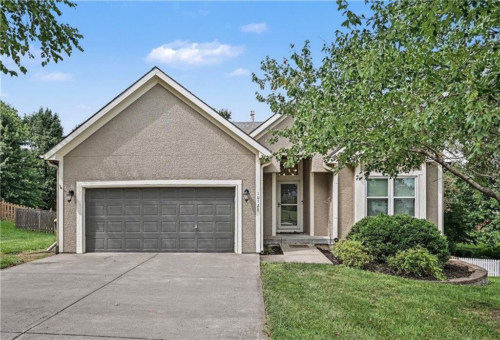 10726 N Tennessee Avenue, Kansas City, MO 64157