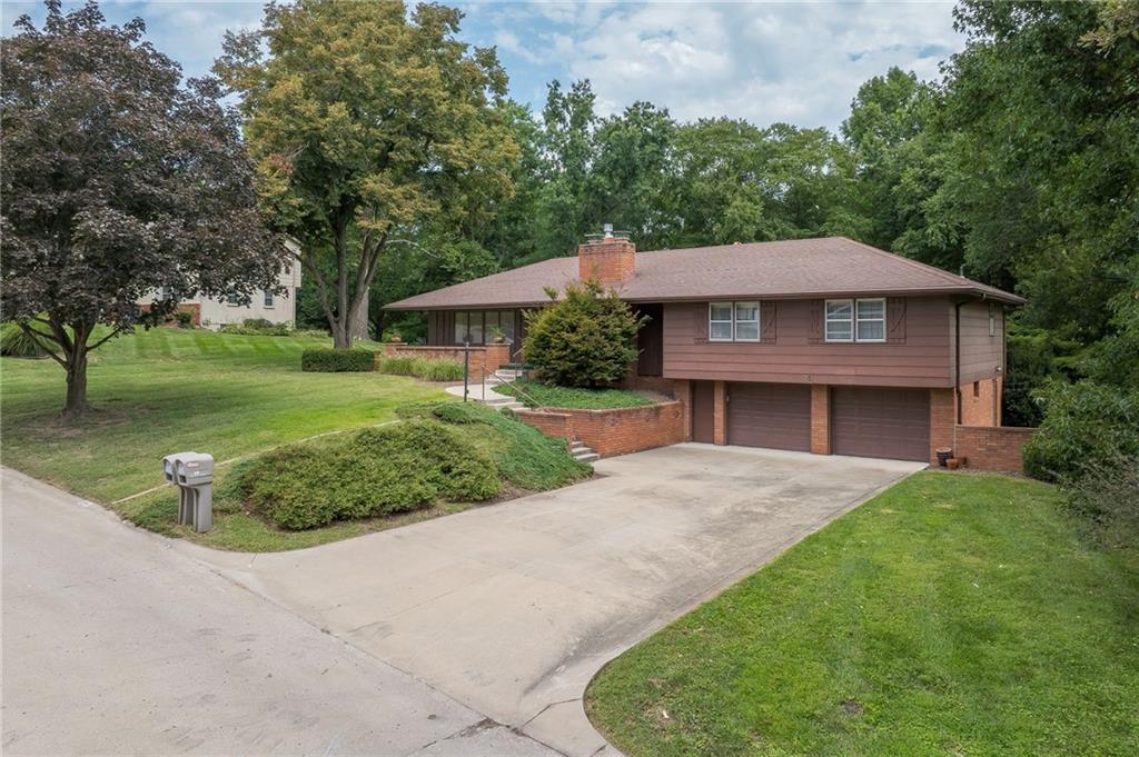 25 Stonecrest Drive, St Joseph, MO 64506