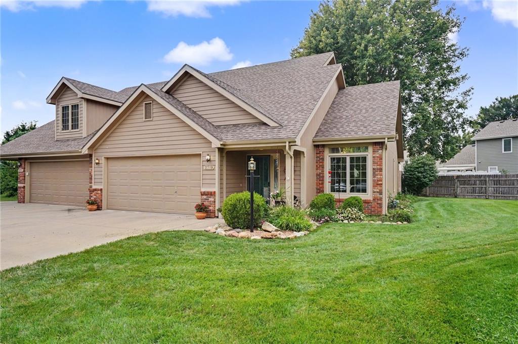 2719 Larkspur Court, Lawrence, KS 66047