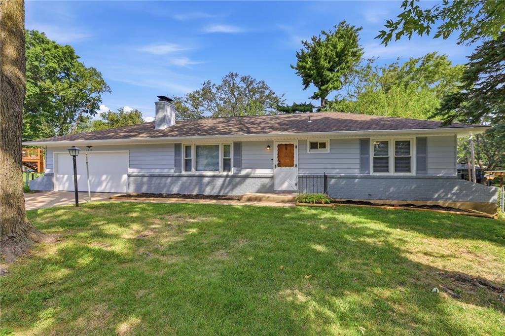 8910 W 48th Street, Merriam, KS 66203