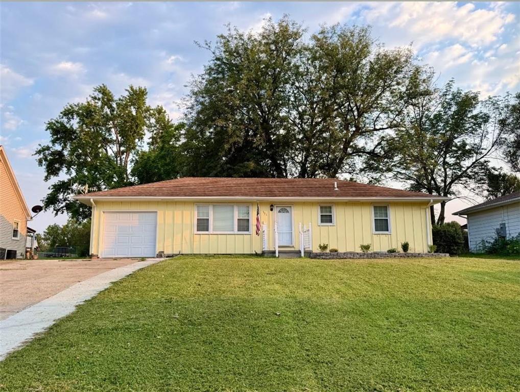 511 W 19th Street, Higginsville, MO 64037