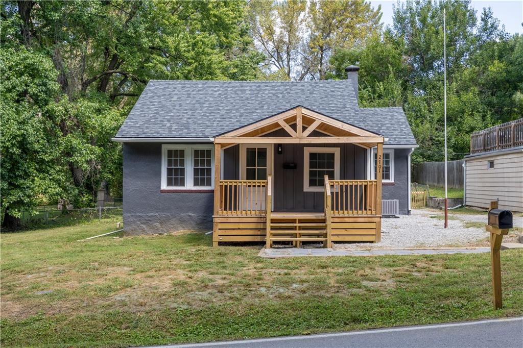 2701 Karnes Road, St Joseph, MO 64505