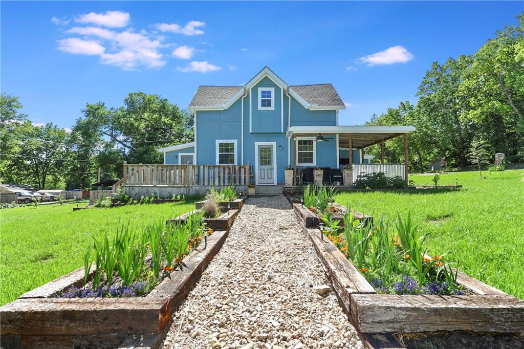 1001 Laurel Street, Pleasanton, KS 66075
