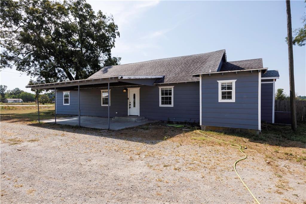 1657 4700 Road, Coffeyville, KS 67337