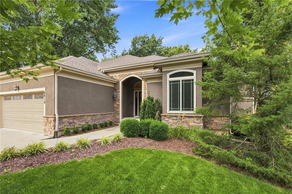 6816 Longview Street, Shawnee, KS 66218