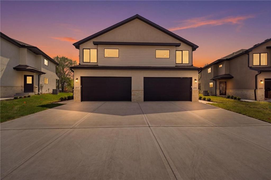204 NW Orchard Court, Lee's Summit, MO 64063