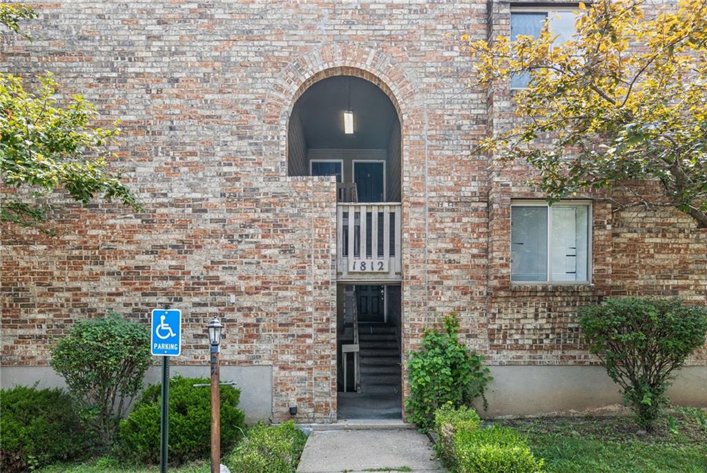 1812 E 97th Street, Kansas City, MO 64131