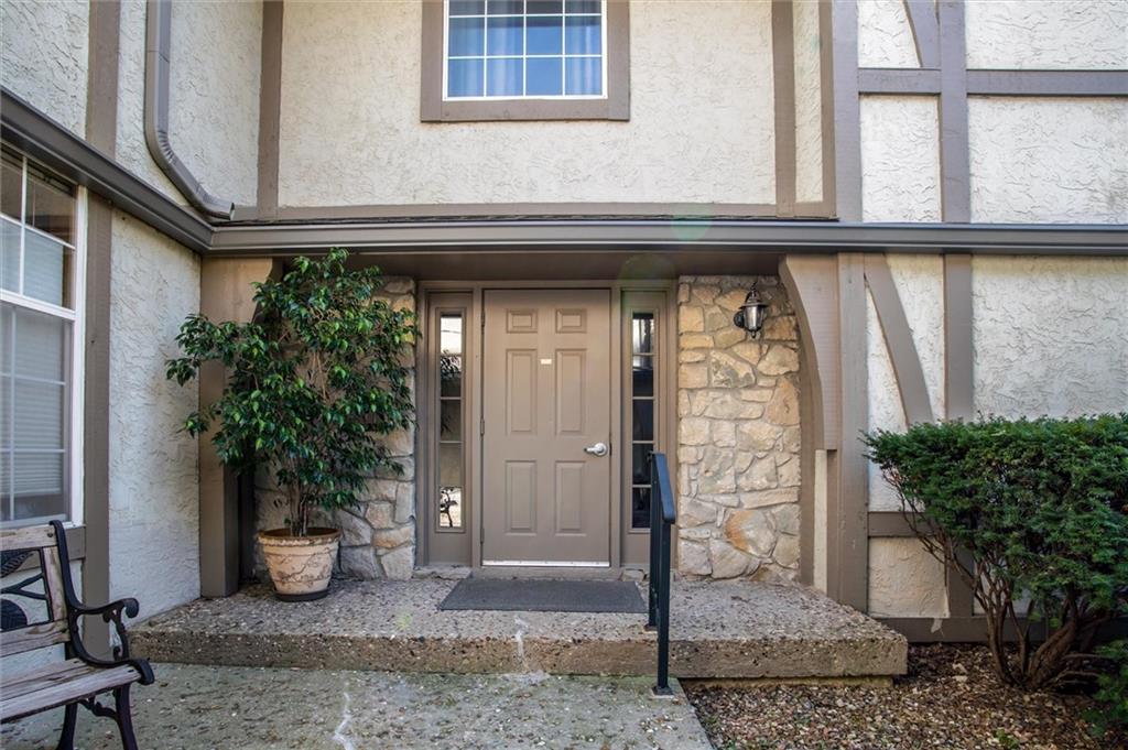 1205 NW Village Drive, Blue Springs, MO 64015