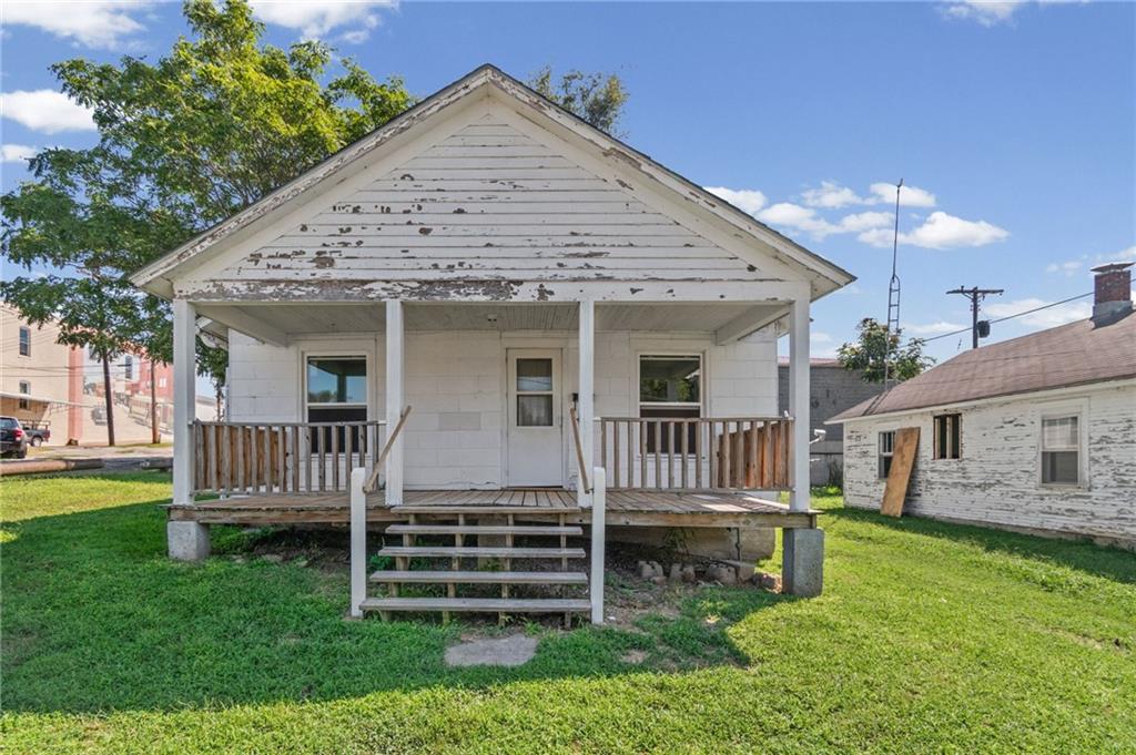203 S Folger Street, Carrollton, MO 64633