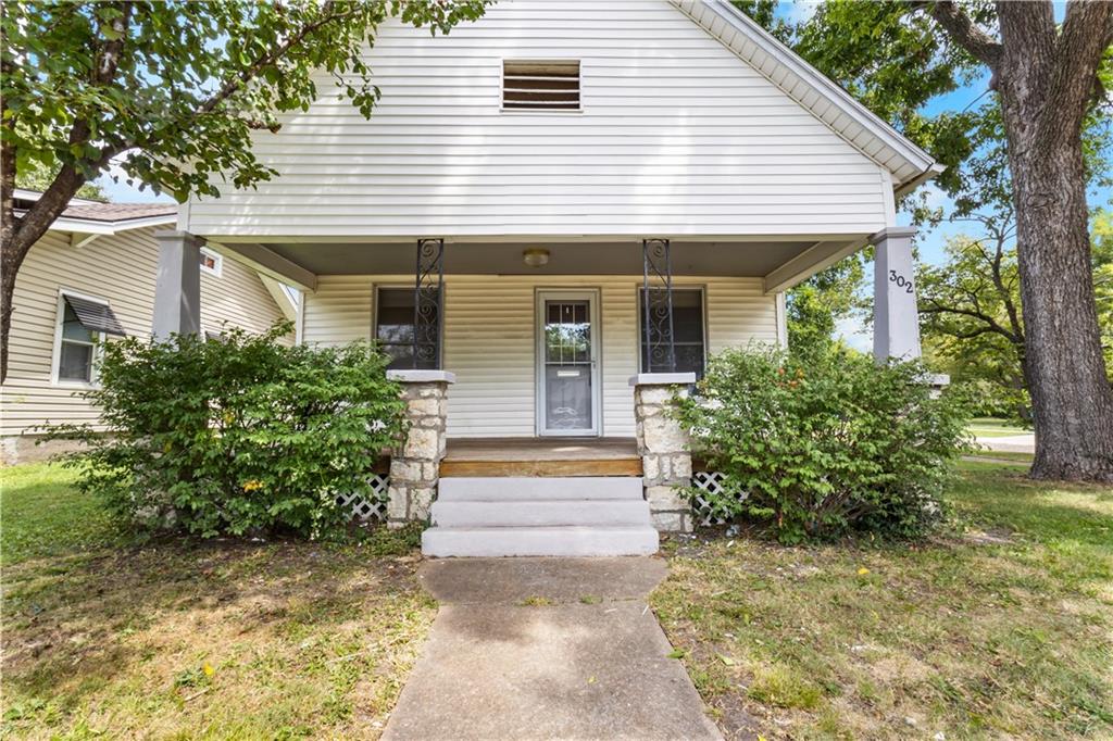 302 Pacific Avenue, Osawatomie, KS 66064
