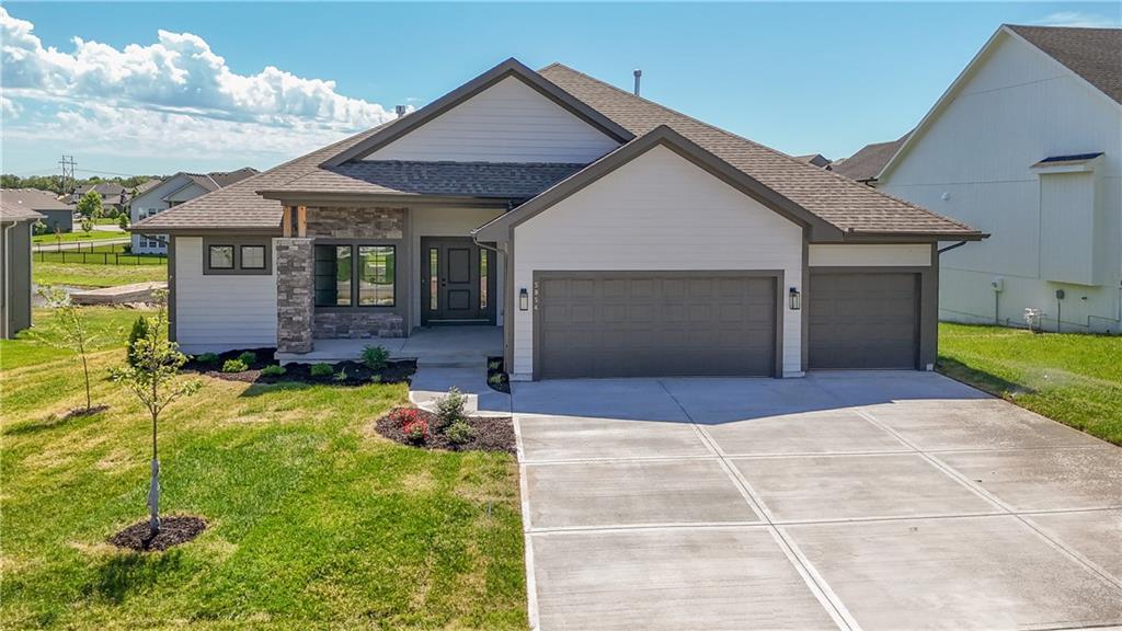 24625 W 60 Terrace, Shawnee, KS 66226