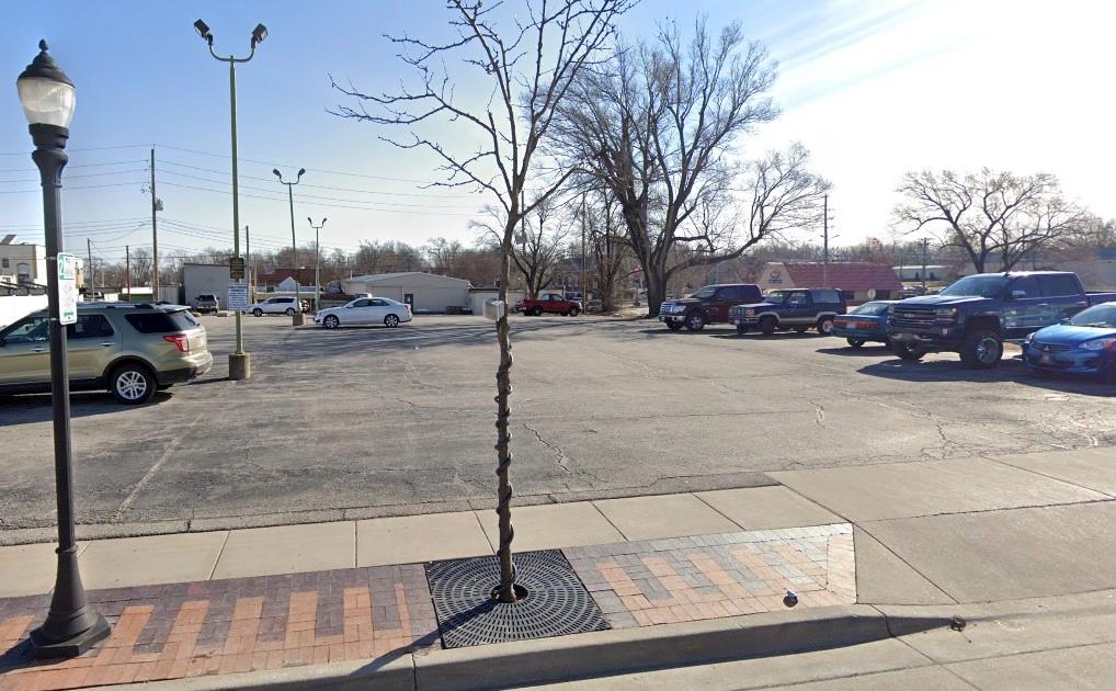 333 SE MAIN Street, Lee's Summit, MO 64063