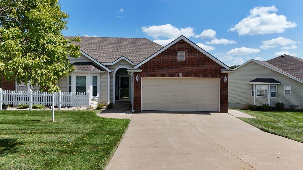 2901 Eastbrook Court, St Joseph, MO 64506