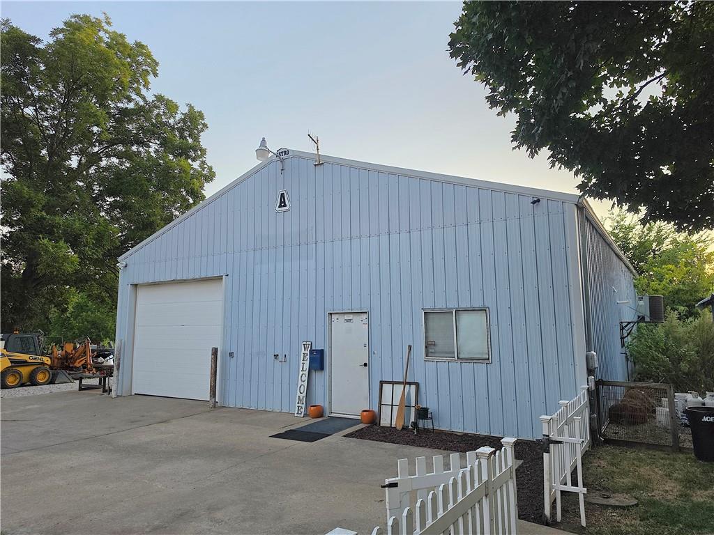 1002 W 4th Avenue, Garnett, KS 66032